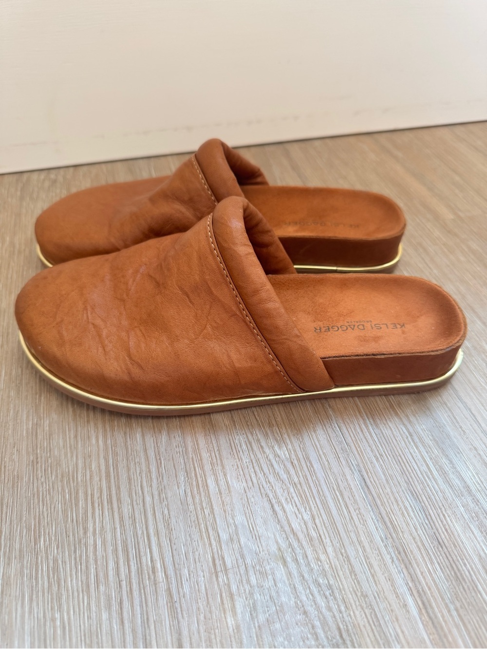 Kelsi Dagger Brooklyn Brown Leather Mule Clogs Women’s Size 8 cognac slip on - Picture 4 of 7